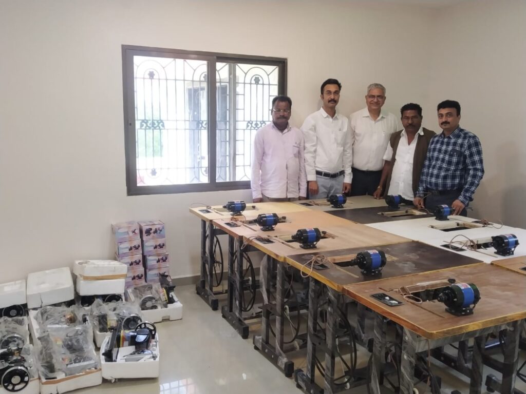 08-Sewing machine with president of trust
